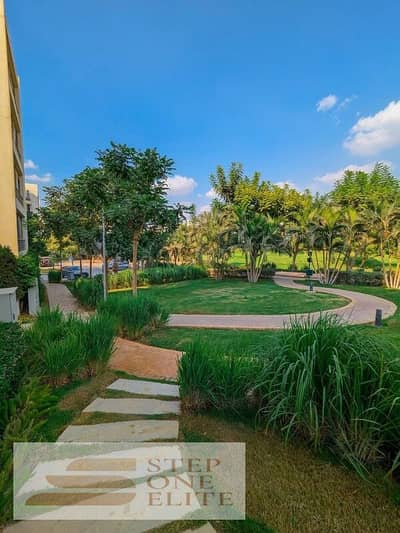 Apartment for sale in installments in Sarai Compound, New Cairo, Saro, in the city wall, directly on the Suez Road
