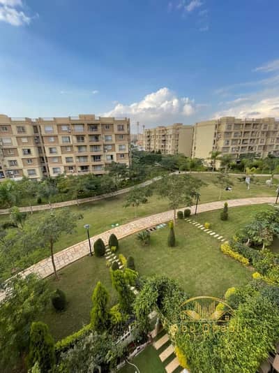 Apartment 133 m for sale in Madinaty B6, wide garden view, in front of South Park and the traffic.