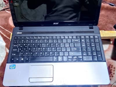 لاب توب acer بحالة فوق الممتاز