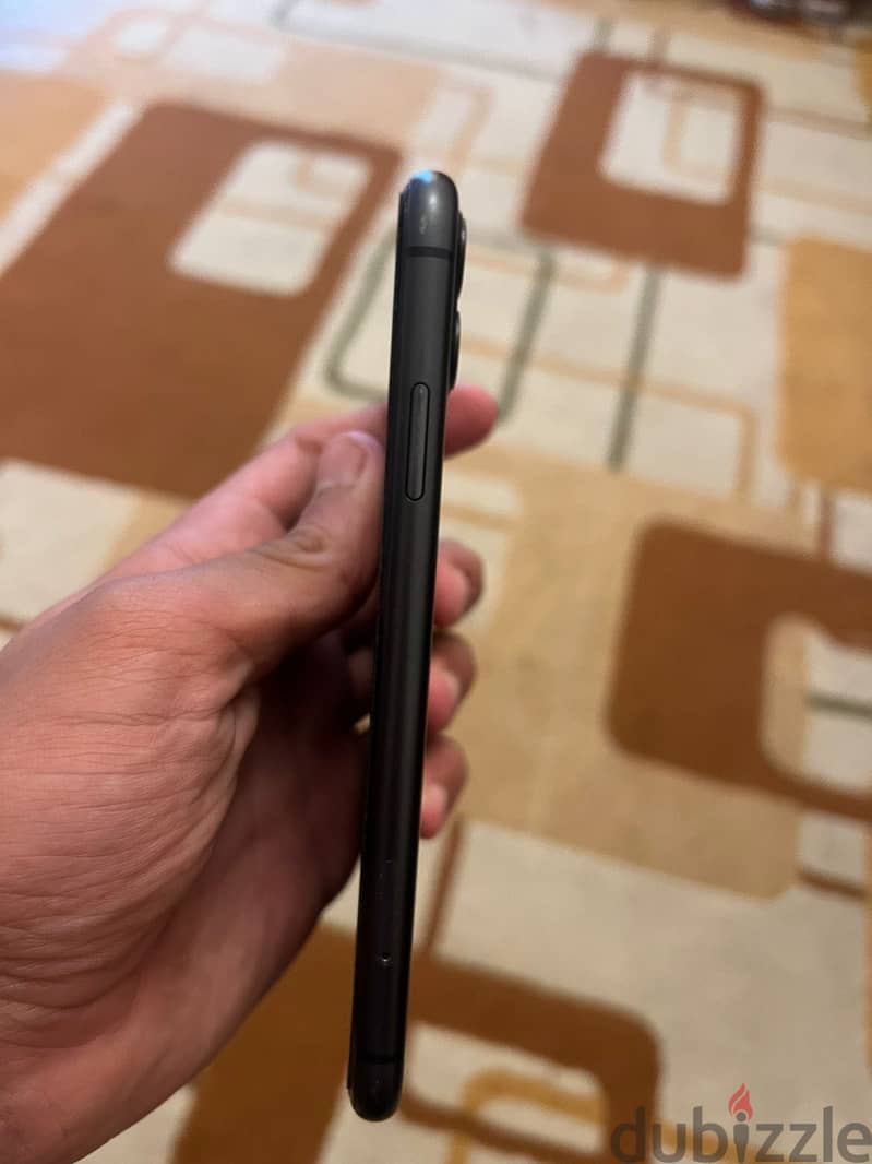 Apple - iPhone 11 3