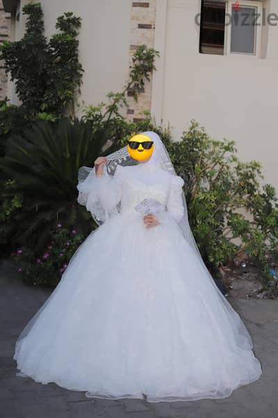 فستان زفاف للبيع جديد اول لبسه