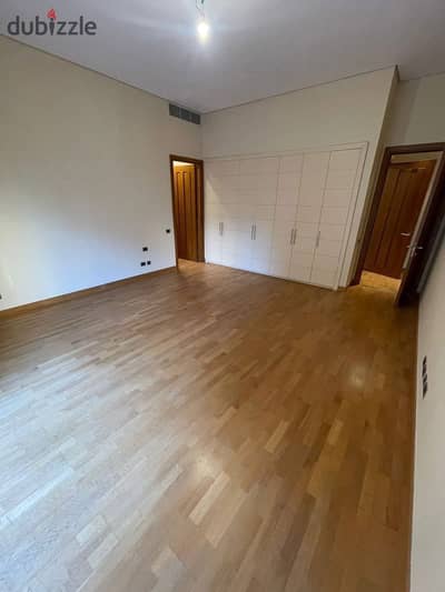 Finished Apartment ready to move in Forty west in Beverly Hills