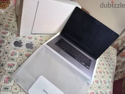 MacBook air M3 16 ram 15Inch 512 Ar/En keyboard