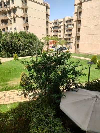 شقه للبيع مدينتى B6 مساحه 131 متر دور اول فيو جاردن مميز