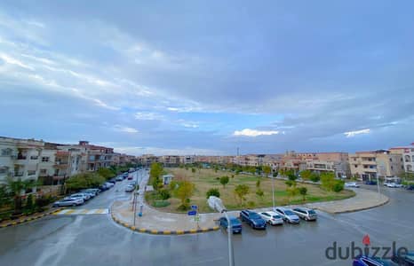 Ultra Super Lux Penthouse for Sale in South Academy B with Wide Garden View