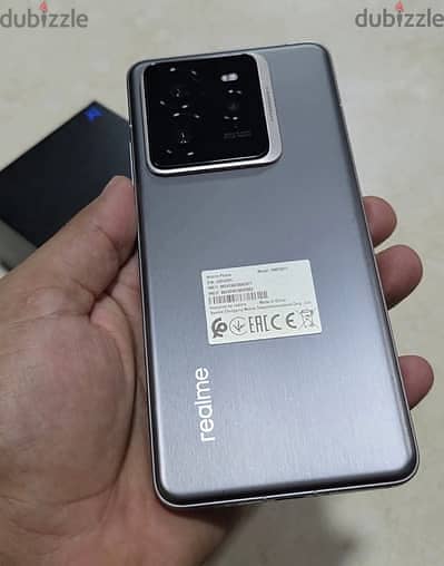 موبايل REALME gt7pro حالته ممتازه روم صينى 16 512 للبيع لظروف خاصة