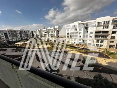 دوبلكس بمساحة ٢٨٠ متر مع جاردن بمساحة ٨٠ مترًا مربعًا للبيع، فيو على مساحات خضراء، بسعر مميز في هايد بارك، القاهرة الجديدة.