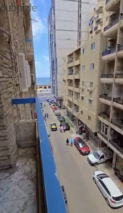 للبيع شقه بميامي امام بير مسعود