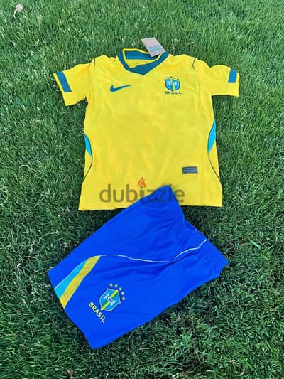 طقم منتخب البرازيل الجديد