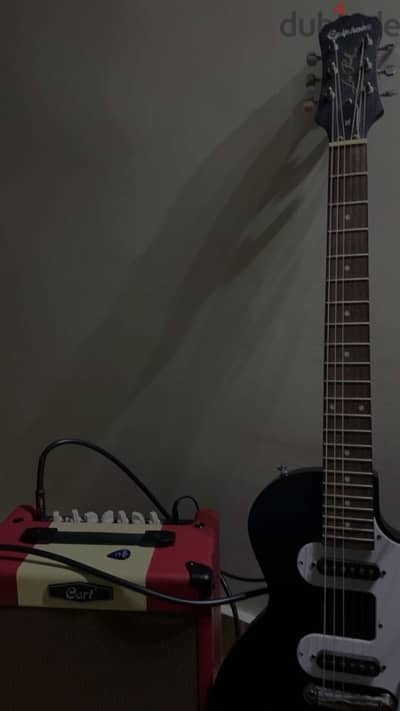 Epiphone Les Paul with Cort Amplifier