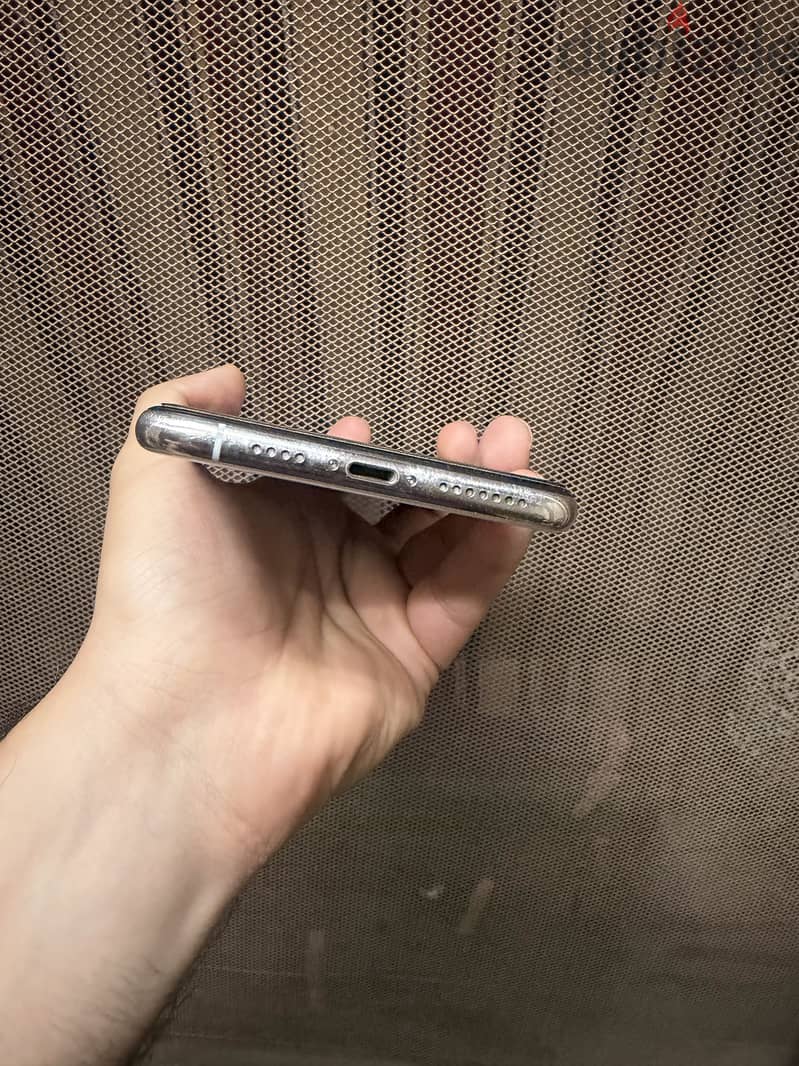 Apple - iPhone XS Max 1