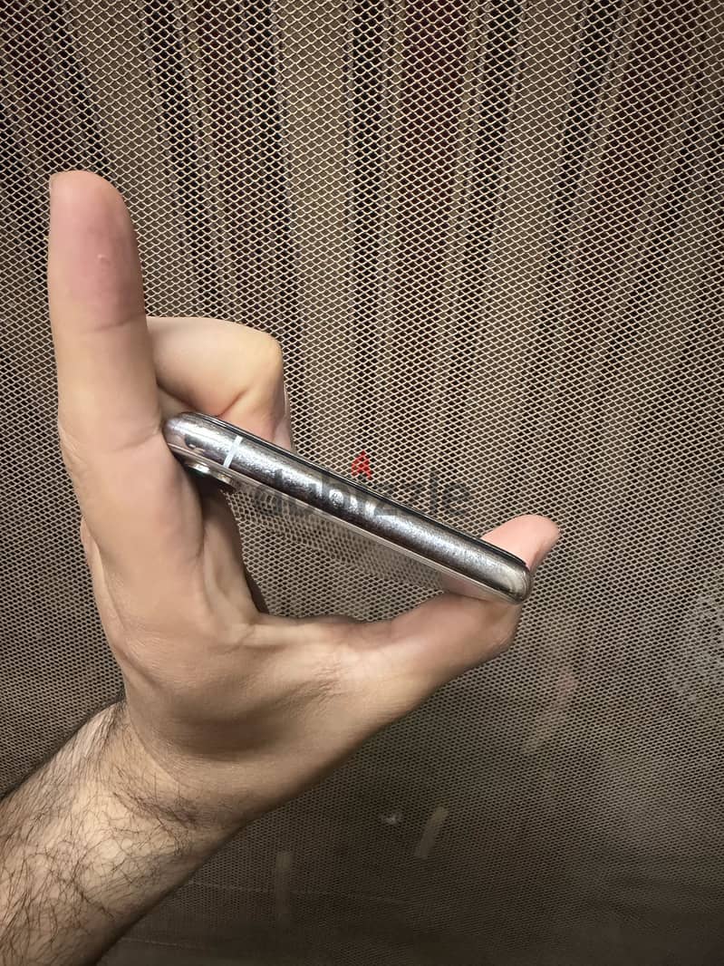 Apple - iPhone XS Max 2