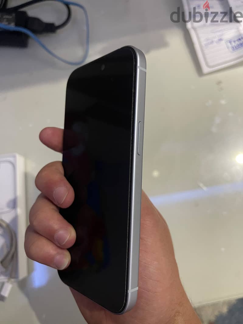 Apple - iPhone 15 6