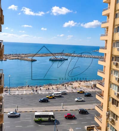 شقة مفروشة للإيجار في لوران 125م