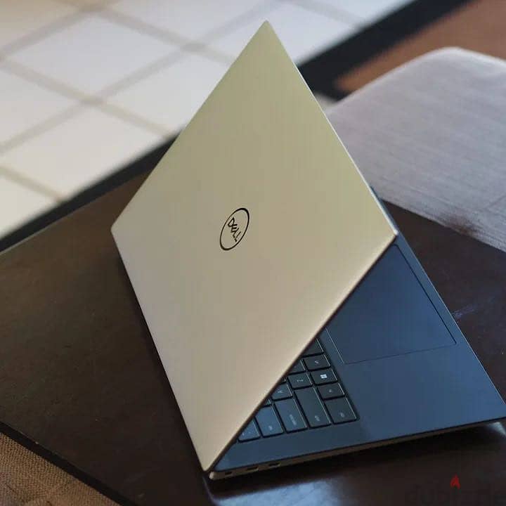 Dell XPS 9520 9