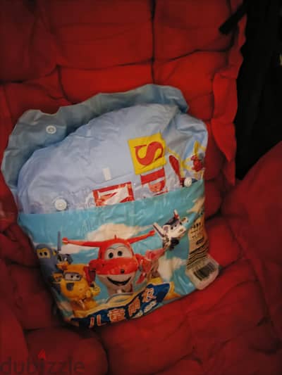 Rain coat water proof  لم يستعمل نهائي بحافظته 200