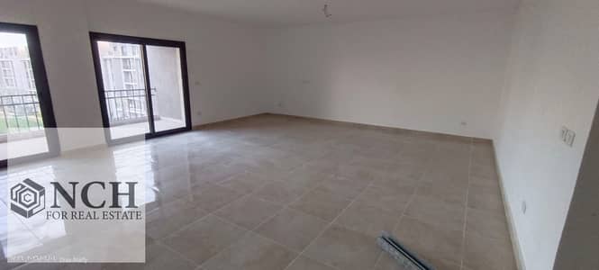شقة للإيجار في فيفث سكوير | 250 متر | تشطيب كامل