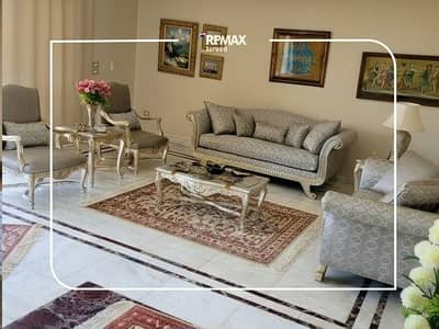 تاون هاوس للبيع تشطيب مميز جدا ف اليجريا الشيخ زايد قريب من الخدمات