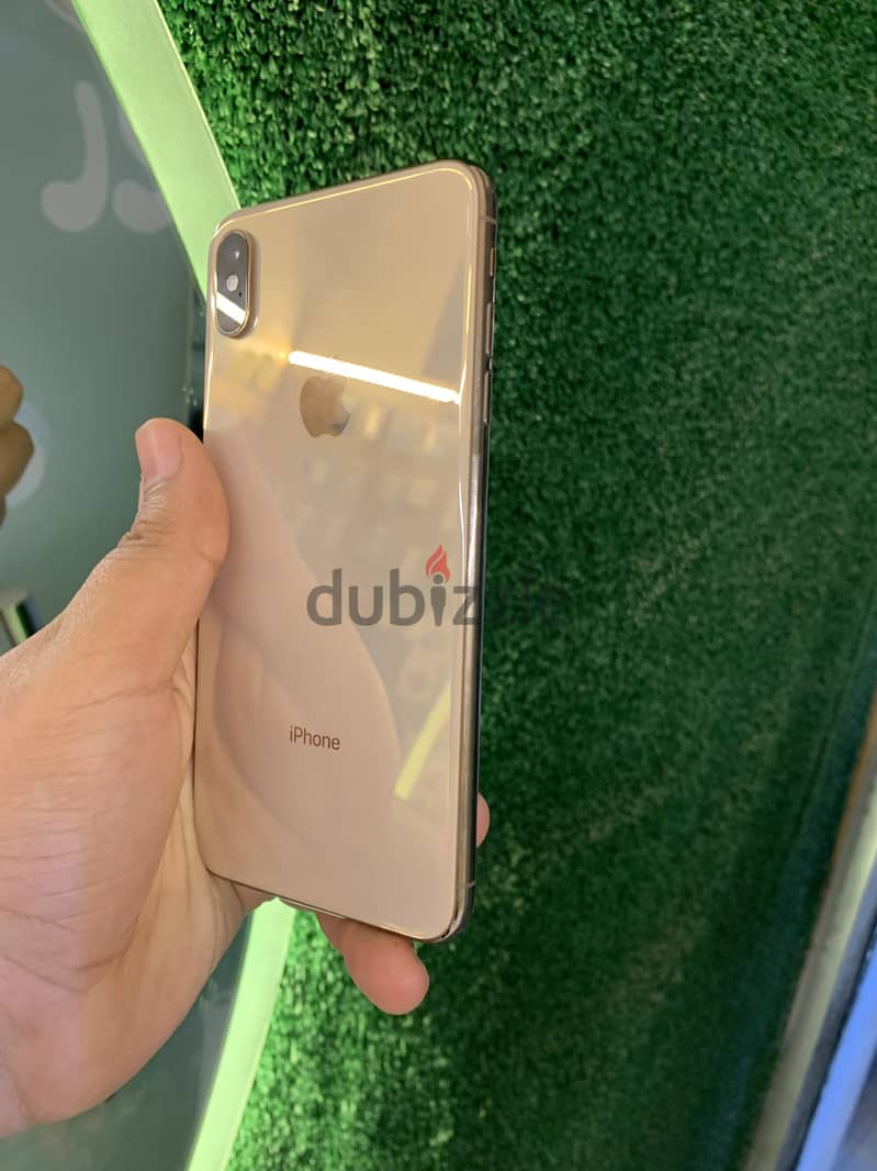 Apple - iPhone XS Max 1