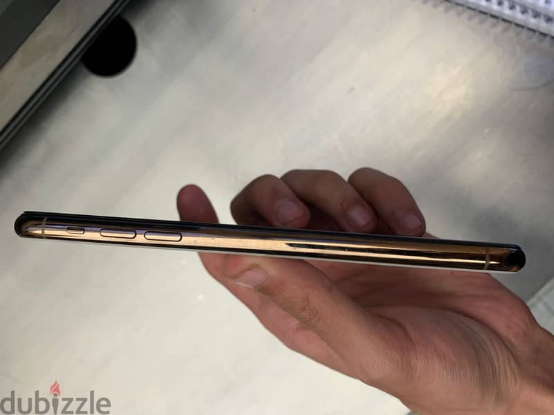 Apple - iPhone 11 Pro Max 1