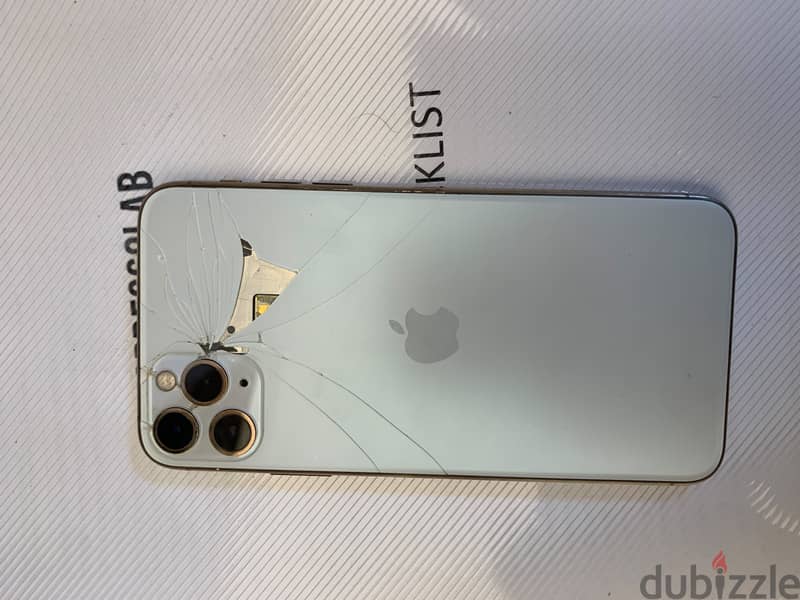 Apple - iPhone 11 Pro Max 3