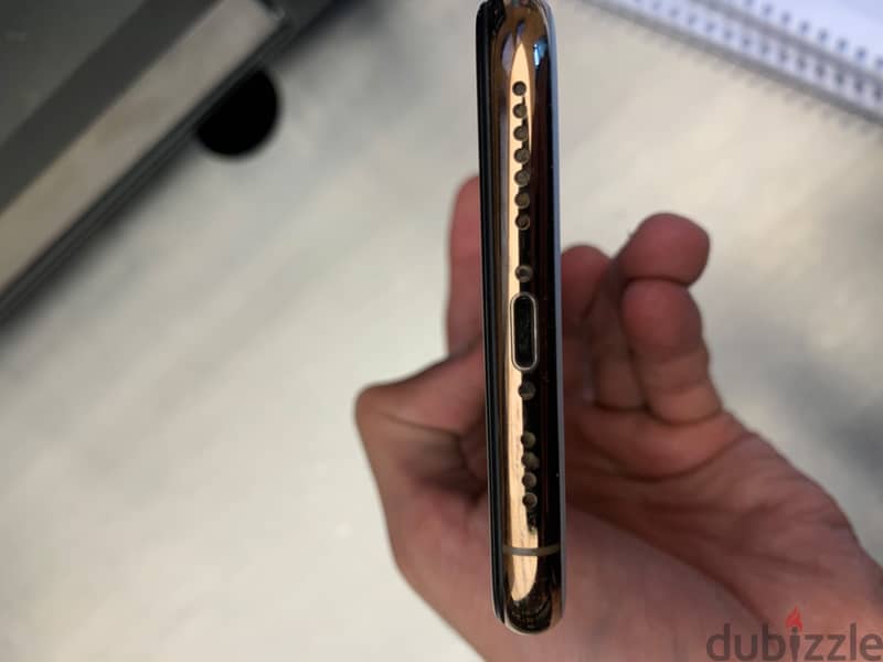 Apple - iPhone 11 Pro Max 4