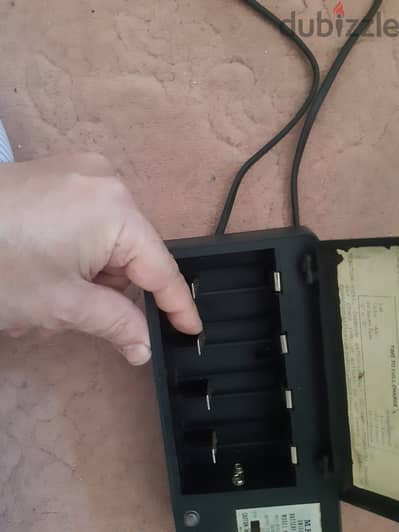 شاحن لجميع أنواع البطاريات والمقاسات