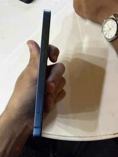 Apple - iPhone 13