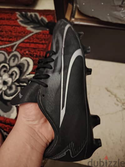 puma ultra play ما تلعبش بيها غير تمرين واحد وايه ماتشين مقاس 42