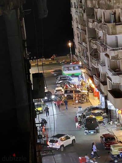 شقة للبيع غرفتين ورسبشن كبير حمام ومطبخ ١٠٠ متر فيو بحر على شارع مسجد سيدى بشر بحرى