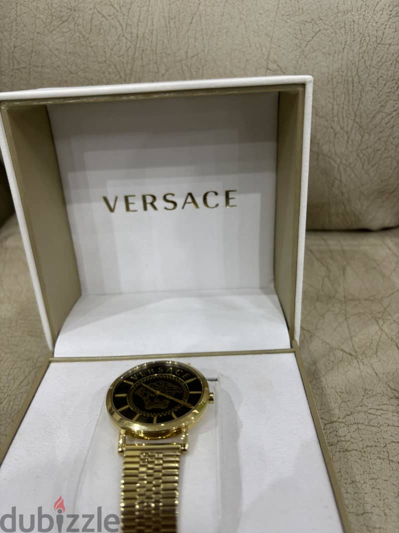 Versace v-essential gold watch Swiss made 3
