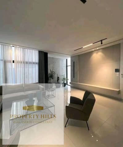 Ground floor apartment with a garden, 232 sq m, in Waterway. Fully finished and ready to move in immediately upon signing the contract. For sale at the old price.