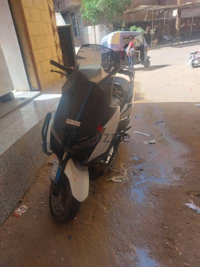 سكوتر هوجان ان ماكس