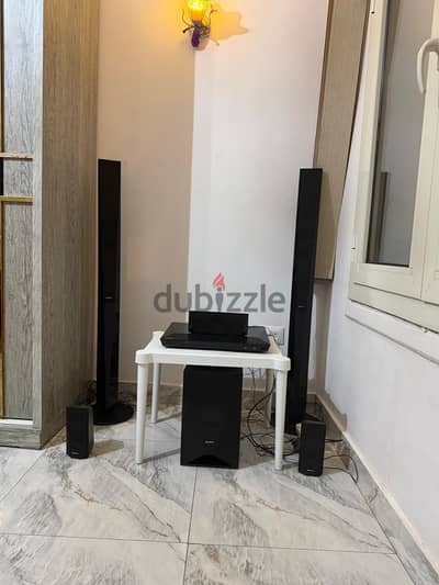 مسرح منزلي سوني DAV-DZ650 بقوة 1000 واط.  بحالة ممتازة