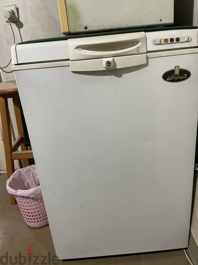 للبيع deep freezer كريازي بحالة ممتازة