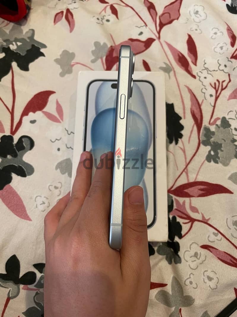 Apple - iPhone 15 6
