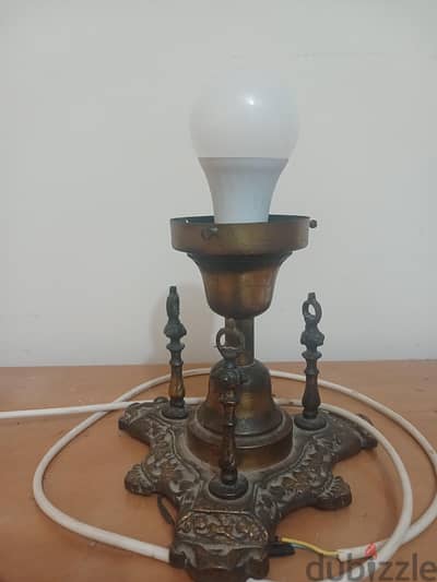 اباجورة نحاس