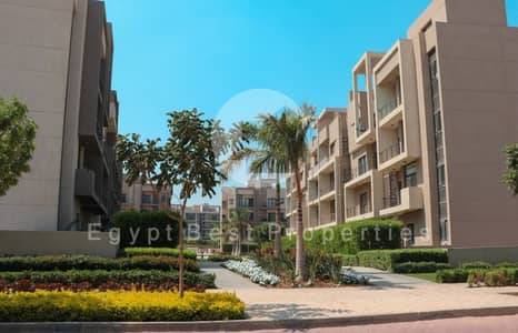 بنتهاوس فاخر استلام فوري متشطب بالتكييفات في فيفث سكوير القاهرة الجديدة