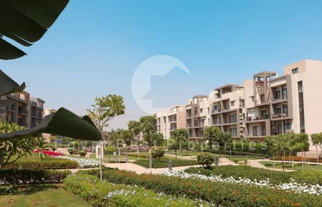 للبيع بنتهاوس استلام فوري متشطب بالتكييفات في الجولدن سكوير القاهرة الجديدة