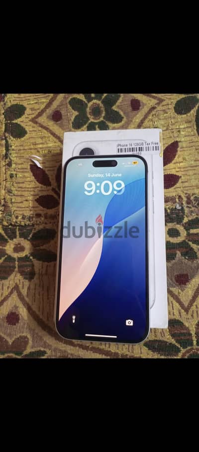 آبل - آيفون 16