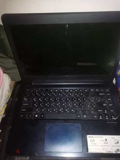 Asus Vivobook للبيع