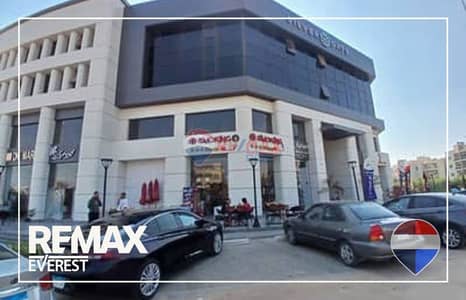 محل للإيجار في سيلفر جيت مول – الشيخ زايد