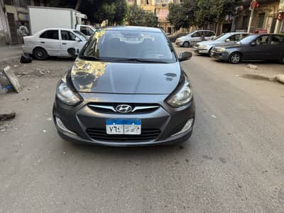 Hyundai Accent 2012