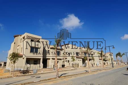فرصة مميزة في بالم هيلز قطامية - توين هاوس مع روف  - أكبر مساحة مبنية - وحدة نادرة - استلام فوري  - للبيع - Pk1