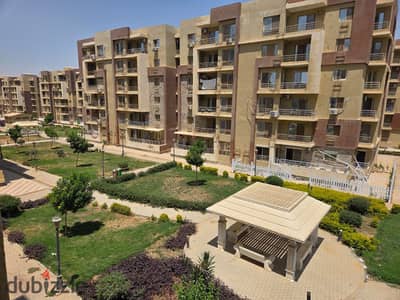 للايجار شقه في دار مصر الاندلس المرحله التانيه القاهره الجديده مباشره علي التسعين الجنوبيه وامام كومبوند الهايد بارك ودقايق للجامعه الامريكيه