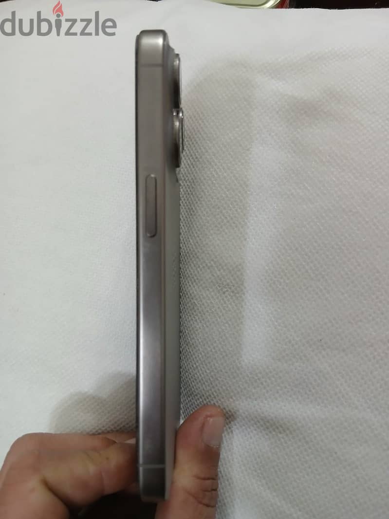 Apple - iPhone 15 Pro 2