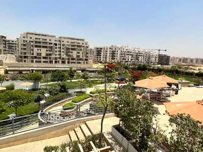 شقة مميزة للإيجار بالمطبخ والتكييفات في ماونتن فيو آي سيتي التجمع الخامس