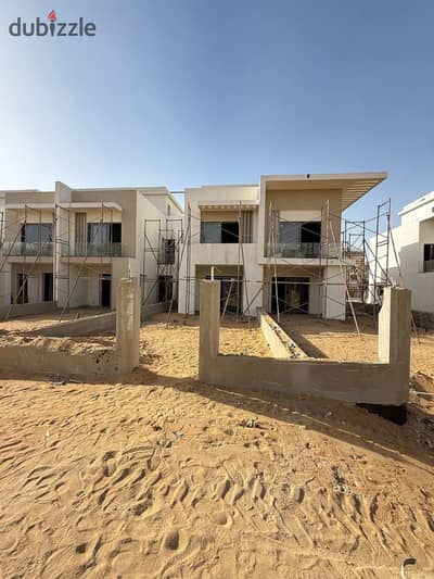 for sale town house middle 261 m at hyde park new cairo