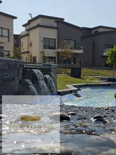 Last villa for sale in prime Creek Town, New Cairo. Ready to move, low down payment, with installments over 10 years.