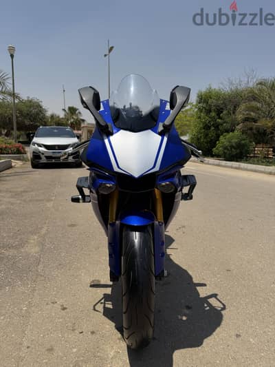 Yamaha r1